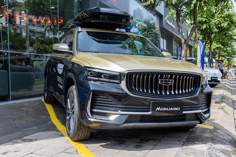 Khai trương showroom ô tô geely võ văn kiệt